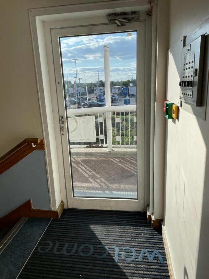 Thurrock Hotel M25 Services Aveley Exterior foto