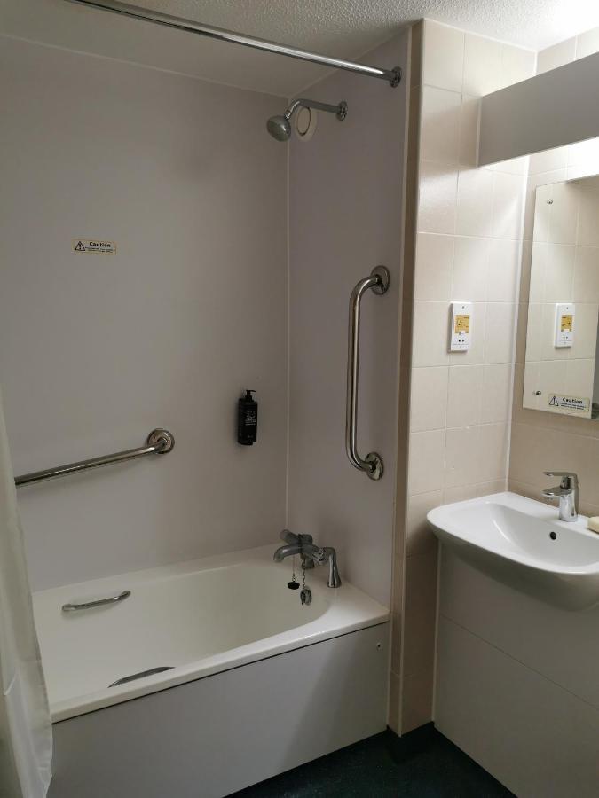 Thurrock Hotel M25 Services Aveley Exterior foto
